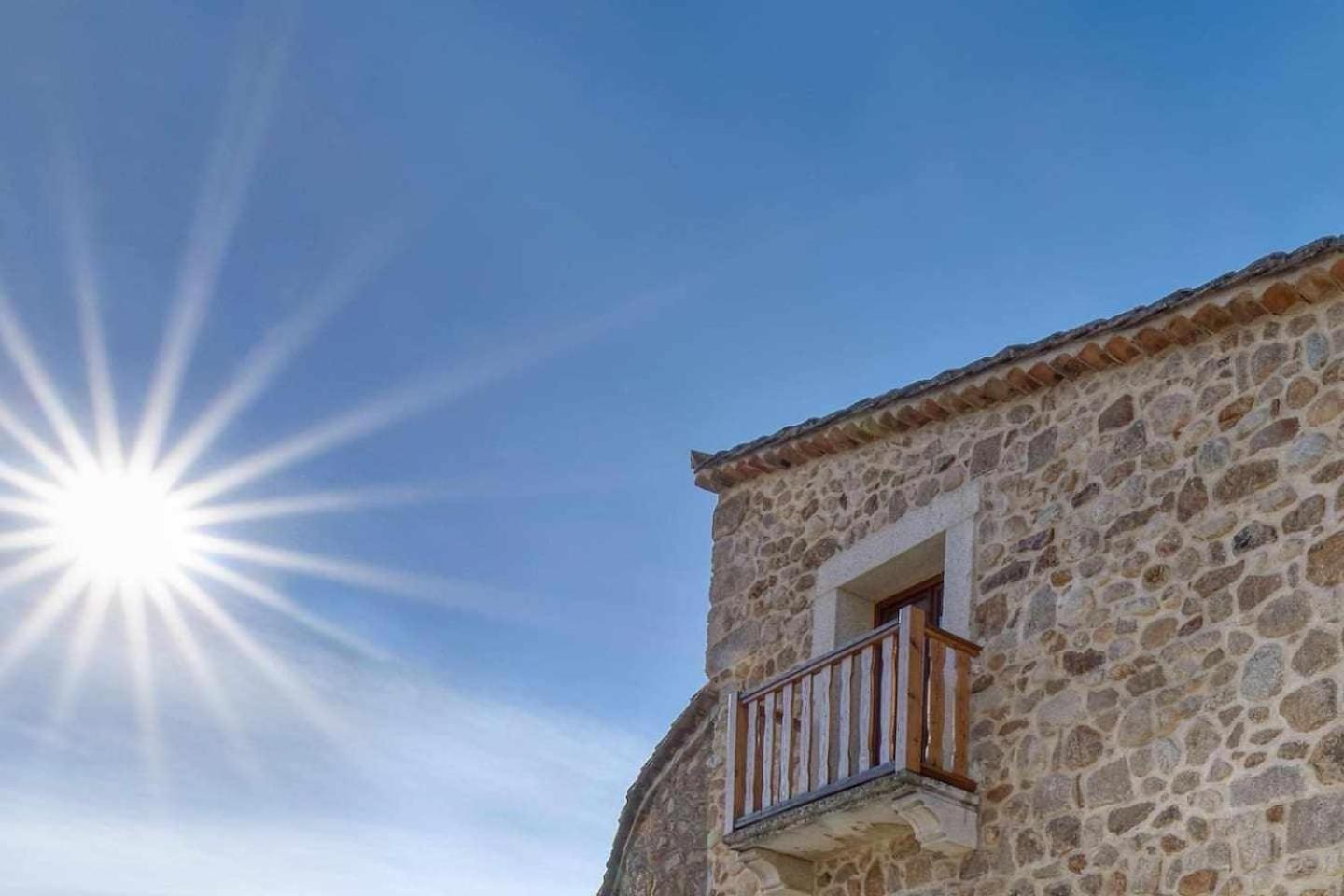 Penzion Cuesta Del Reloj Piedralaves Exteriér fotografie